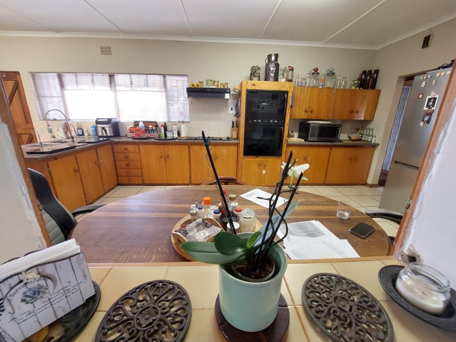 5 Bedroom Property for Sale in Oudtshoorn South Western Cape